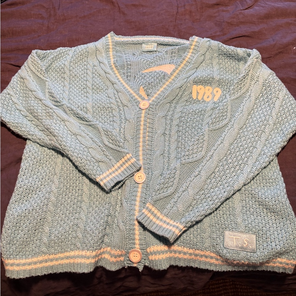 1989 Taylor’s version cardigan